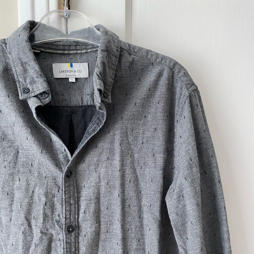 Larsson & Co. | Cozy Grey Print Button Down